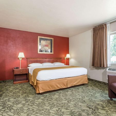 Days Inn By Wyndham Eugene Downtown/University المظهر الخارجي الصورة