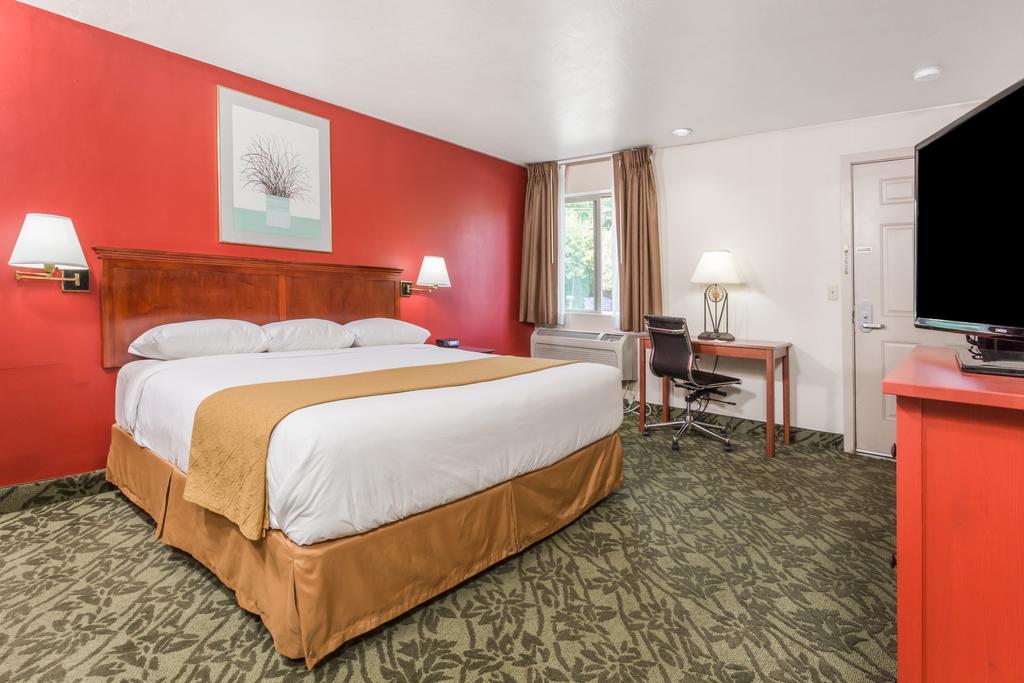 Days Inn By Wyndham Eugene Downtown/University المظهر الخارجي الصورة